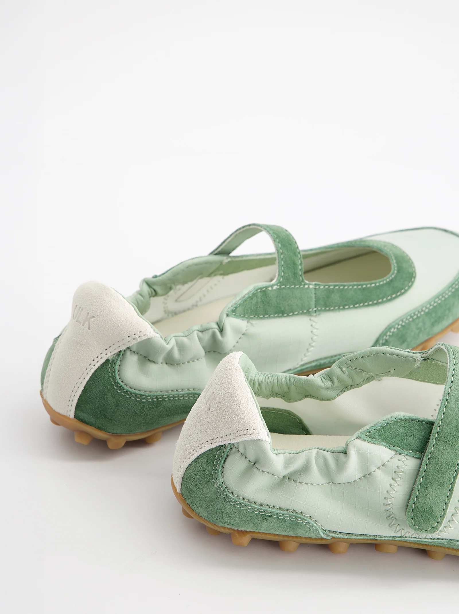 Bailarinas deportivas fruncidas de ante - Krown - Image 5