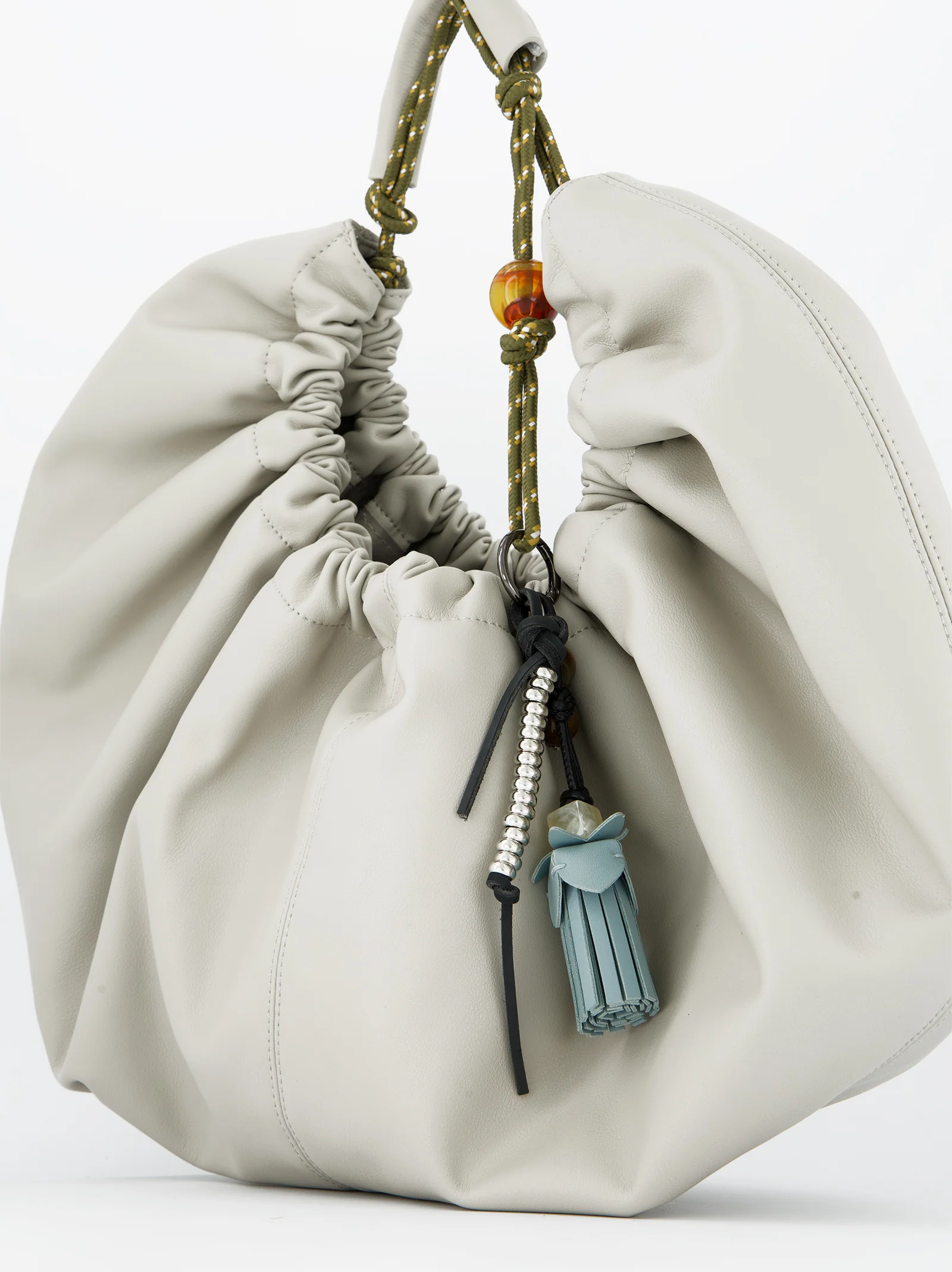 Bolso gris fruncido efecto piel - Bolor - Image 4