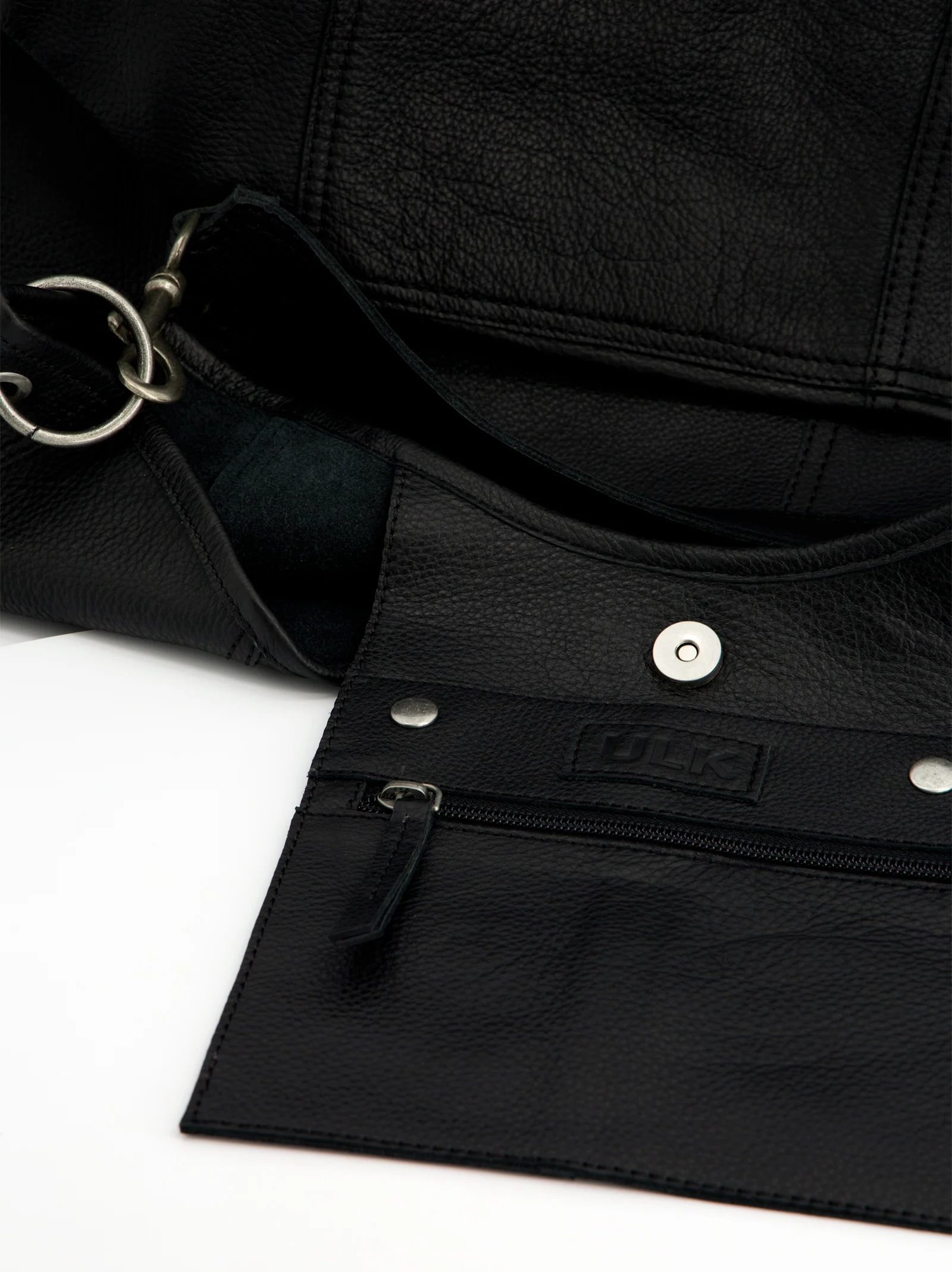 Bolso hobo en piel con mosquetones - Apris - Image 5
