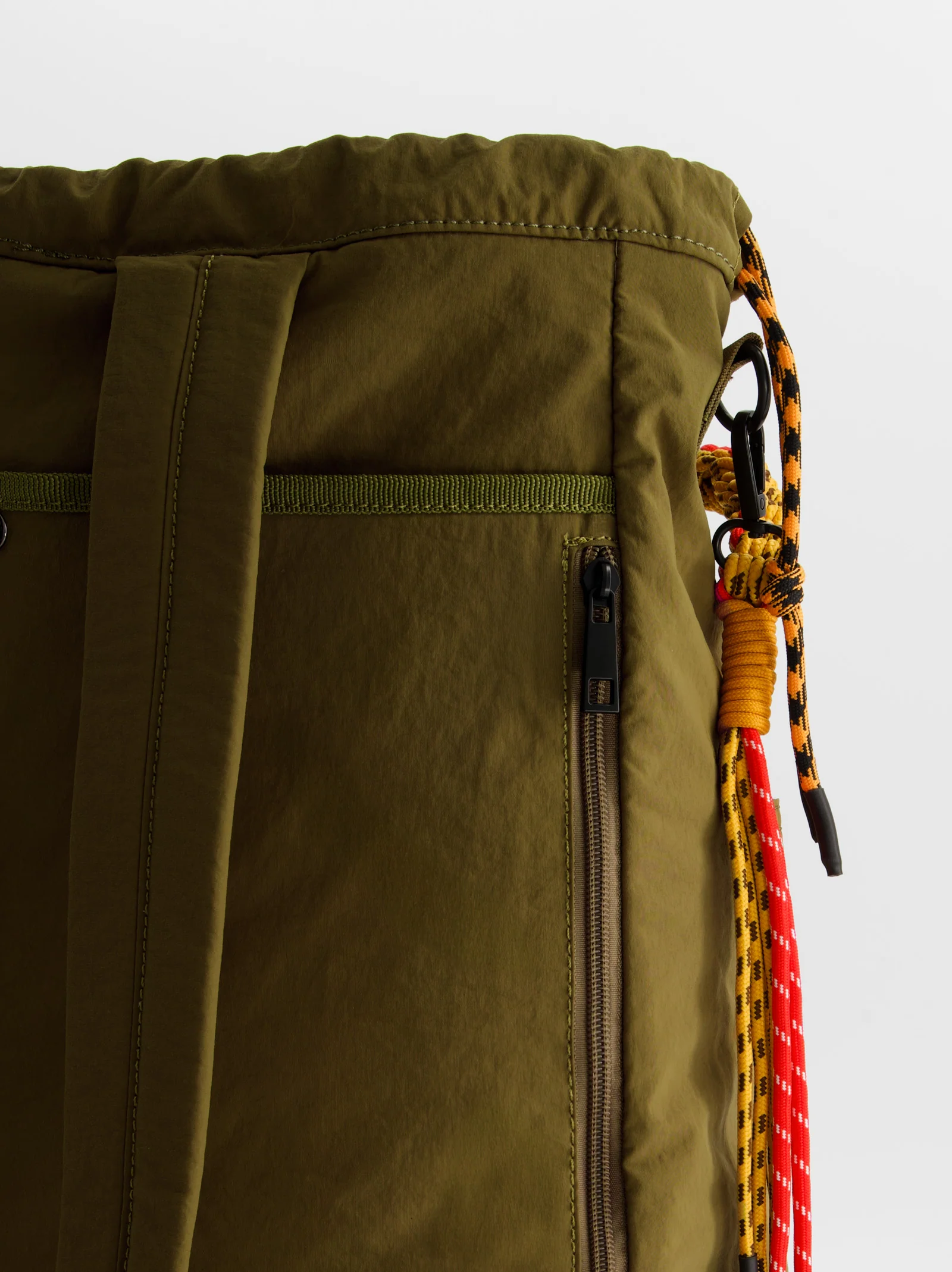 Bolso-mochila convertible con charm - Rocket - Image 5