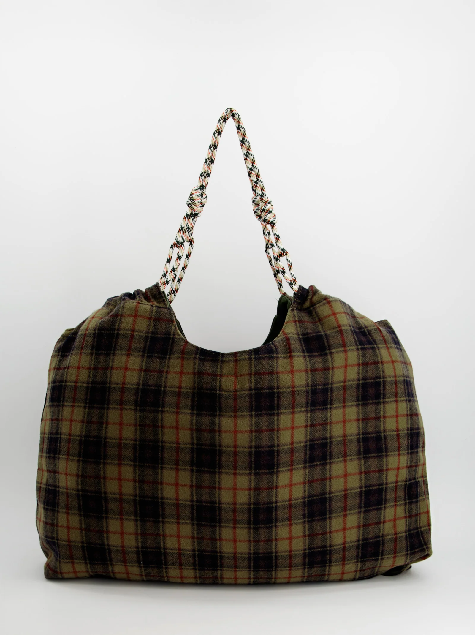 Bolso tote a cuadros con charms - ULK Rever - Image 5