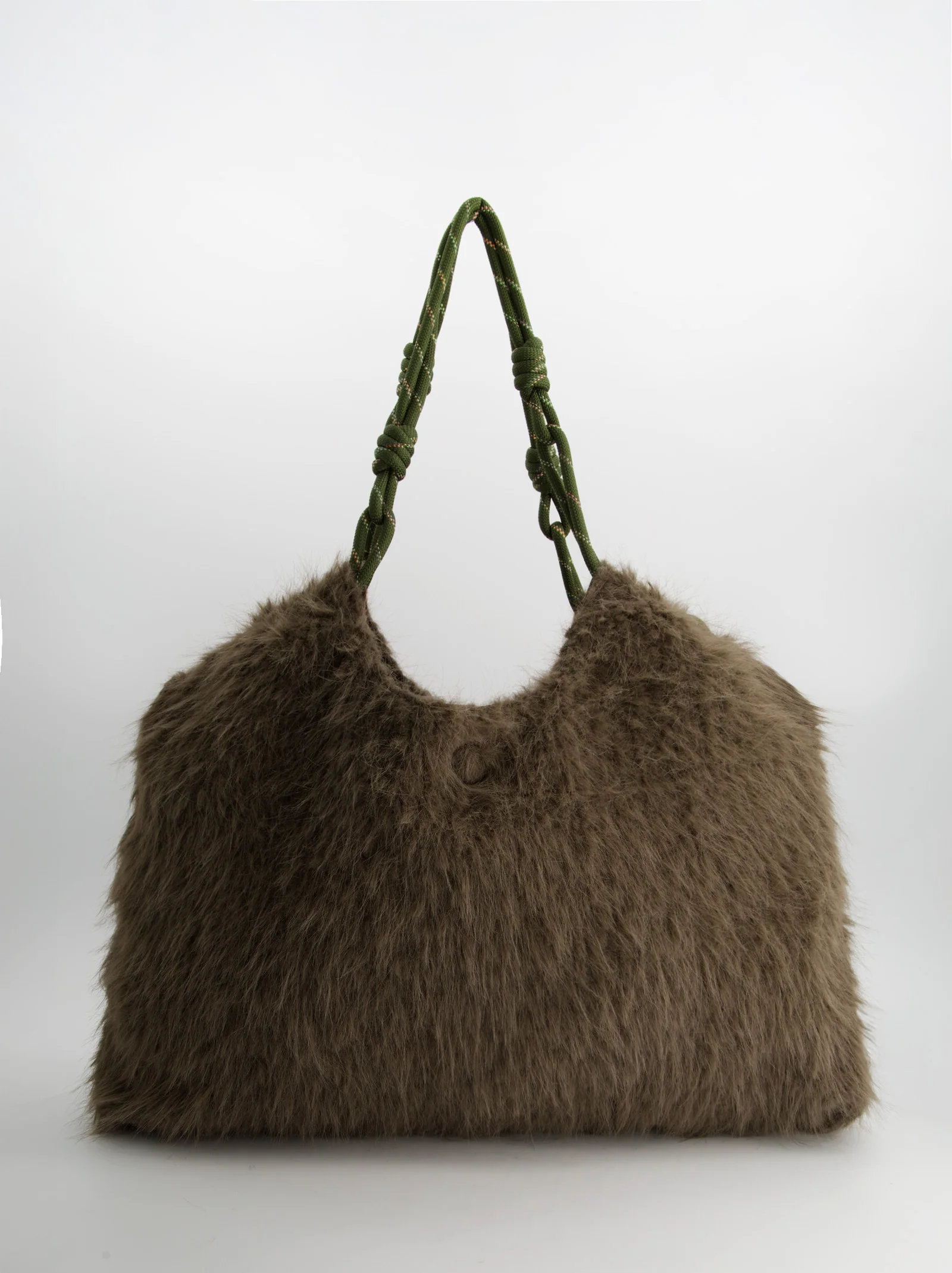 Bolso tote de pelo con charms - Fuzzy - Image 5