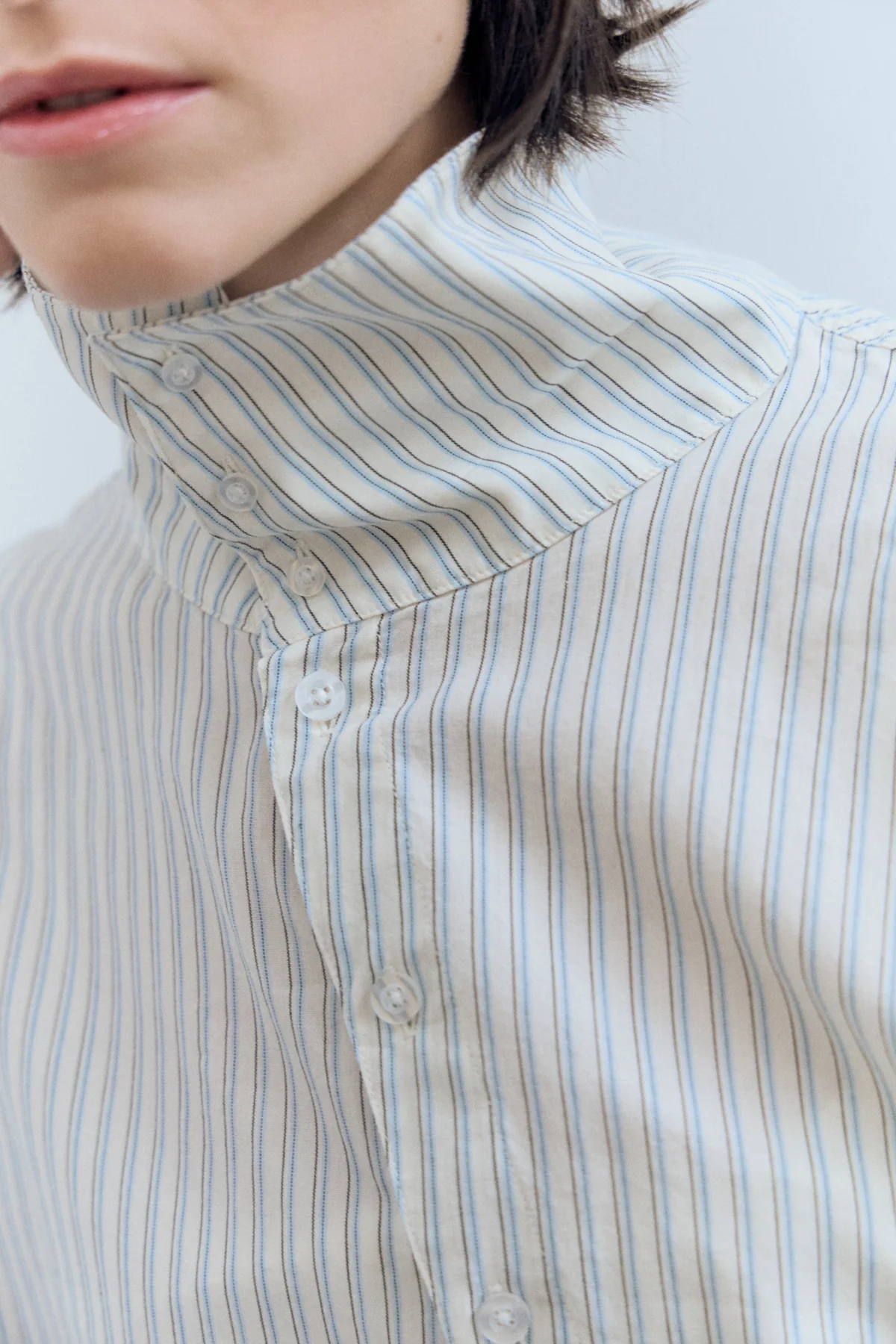 Camisa a rayas con botones asimétricos - Yani - Image 2