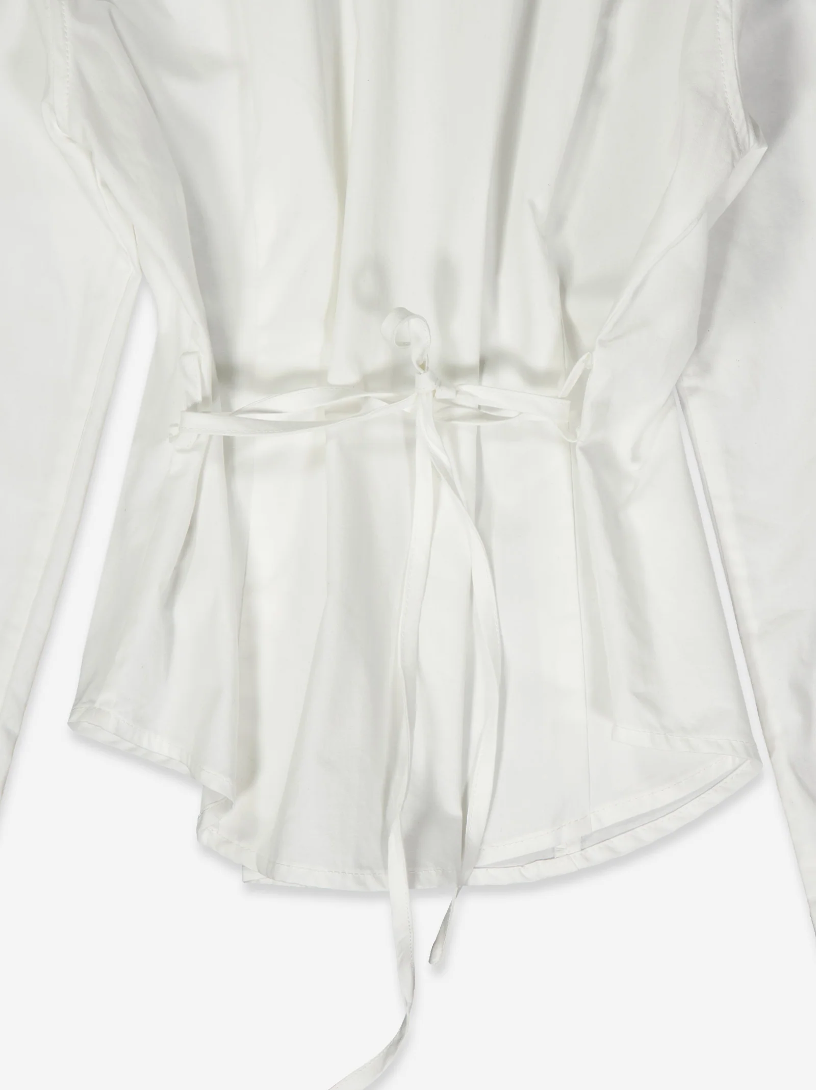 Camisa blanca con ajuste trasero - Mirae - Image 6