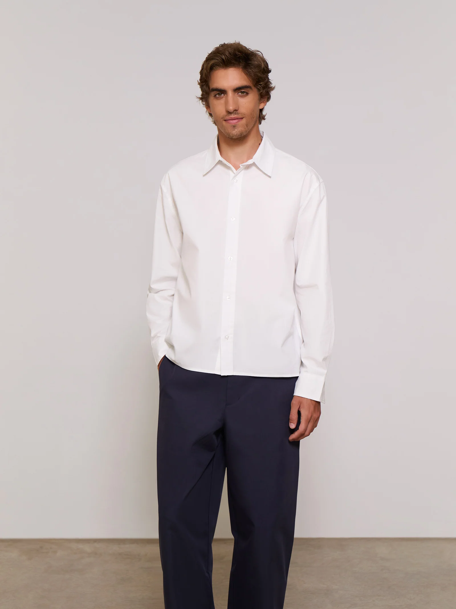 Camisa blanca regular fit - ULK James - Image 3