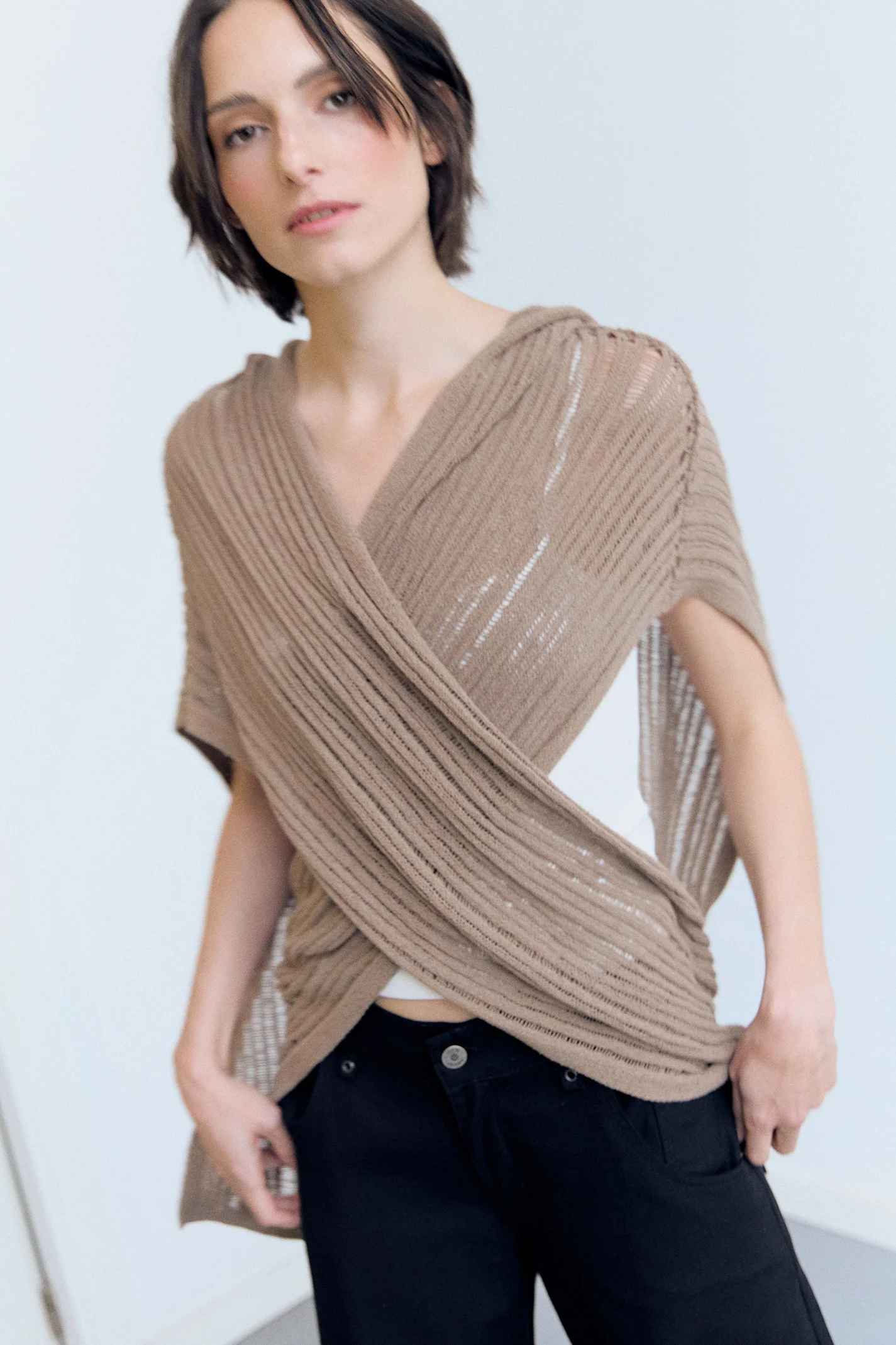 Capa-cardigan de punto multiposición con capucha - Venus - Image 2