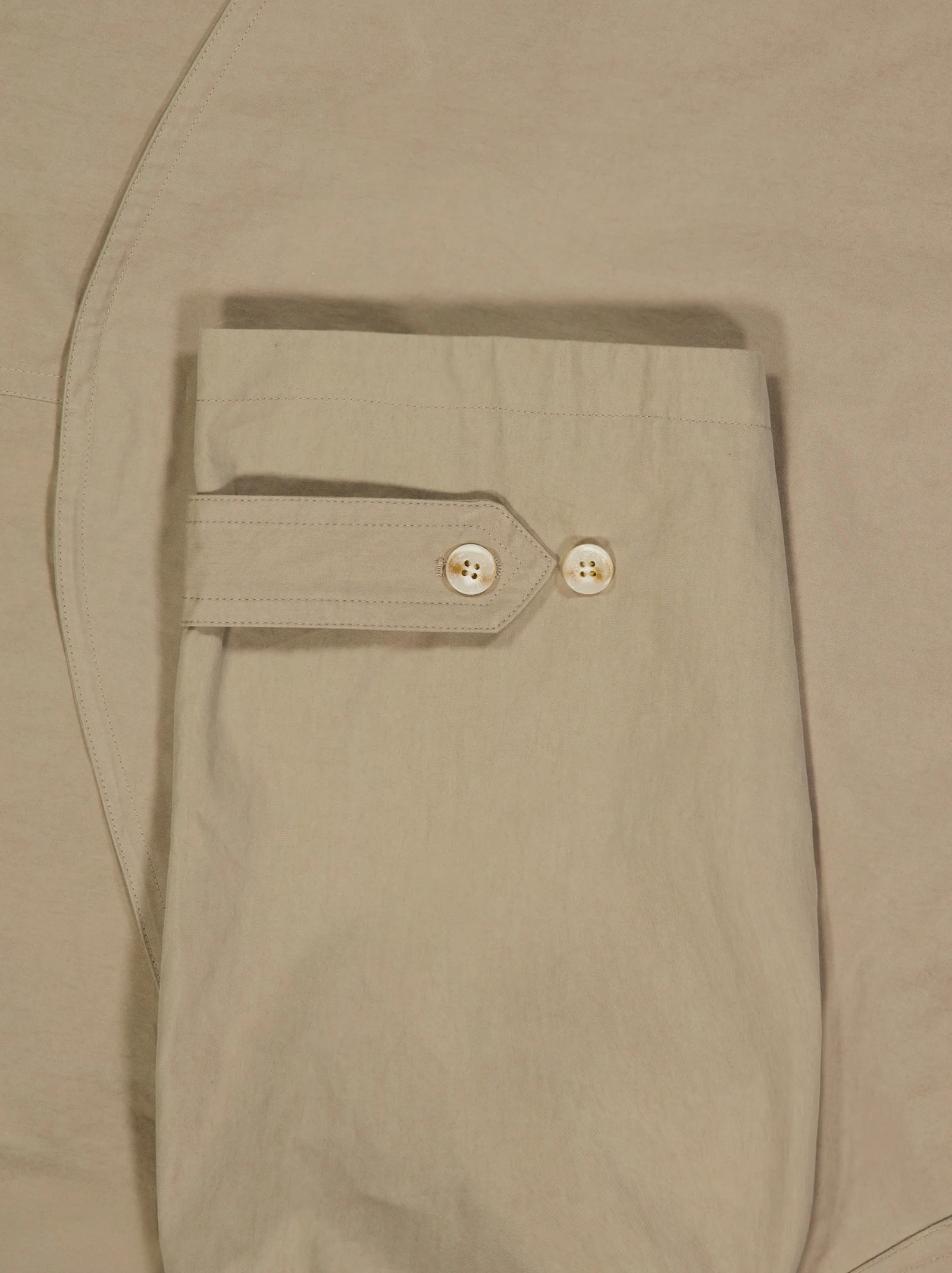 Gabardina cropped cruzada - Livia - Image 5
