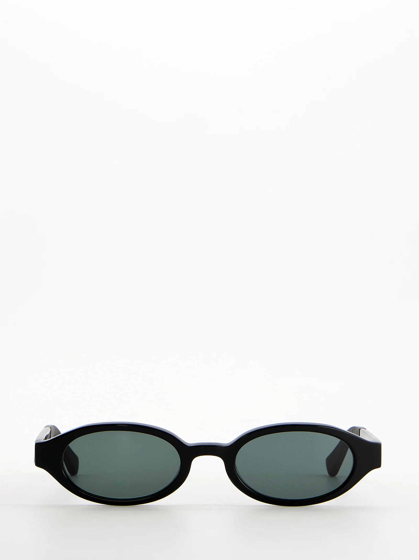 Gafas de sol ovaladas negras con lente verde - Newcom