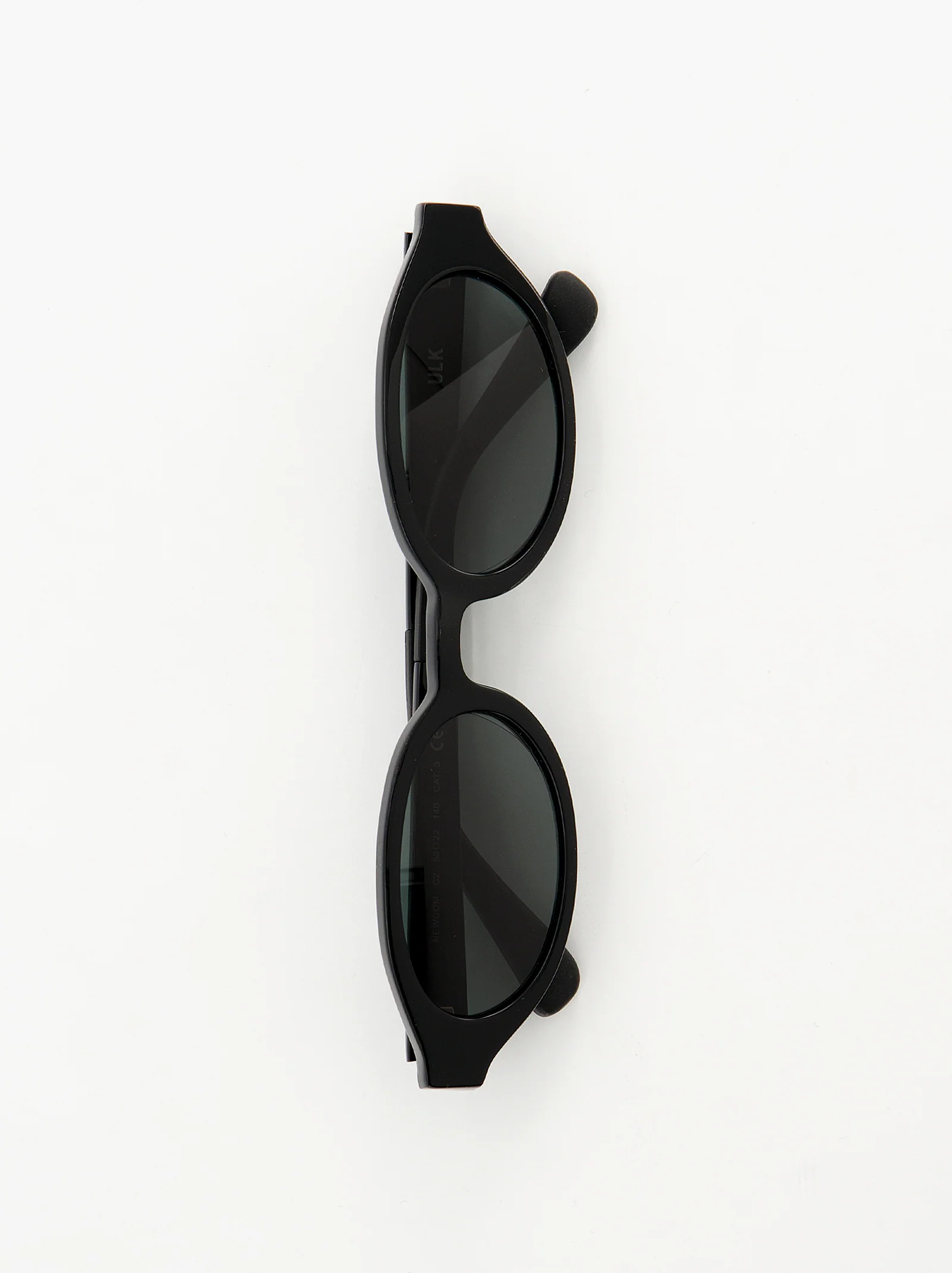 Gafas de sol ovaladas negras con lente verde - Newcom - Image 4