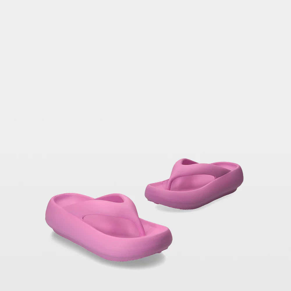 Gang by Ulanka Reid - Chanclas - Image 3