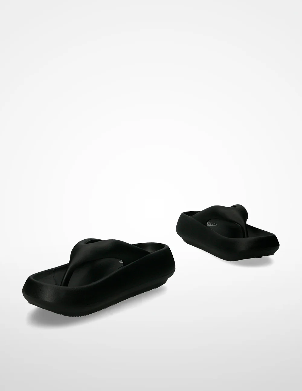 Gang by Ulanka Reid - Chanclas - Image 5