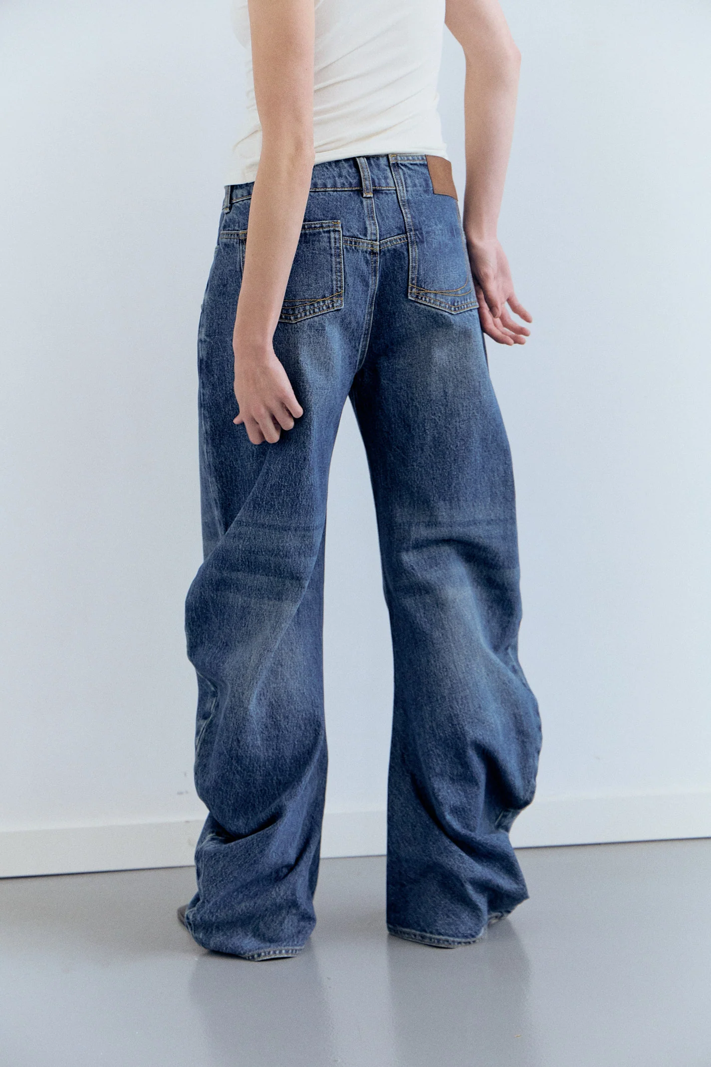 Jeans de pernera curva - Jones - Image 2