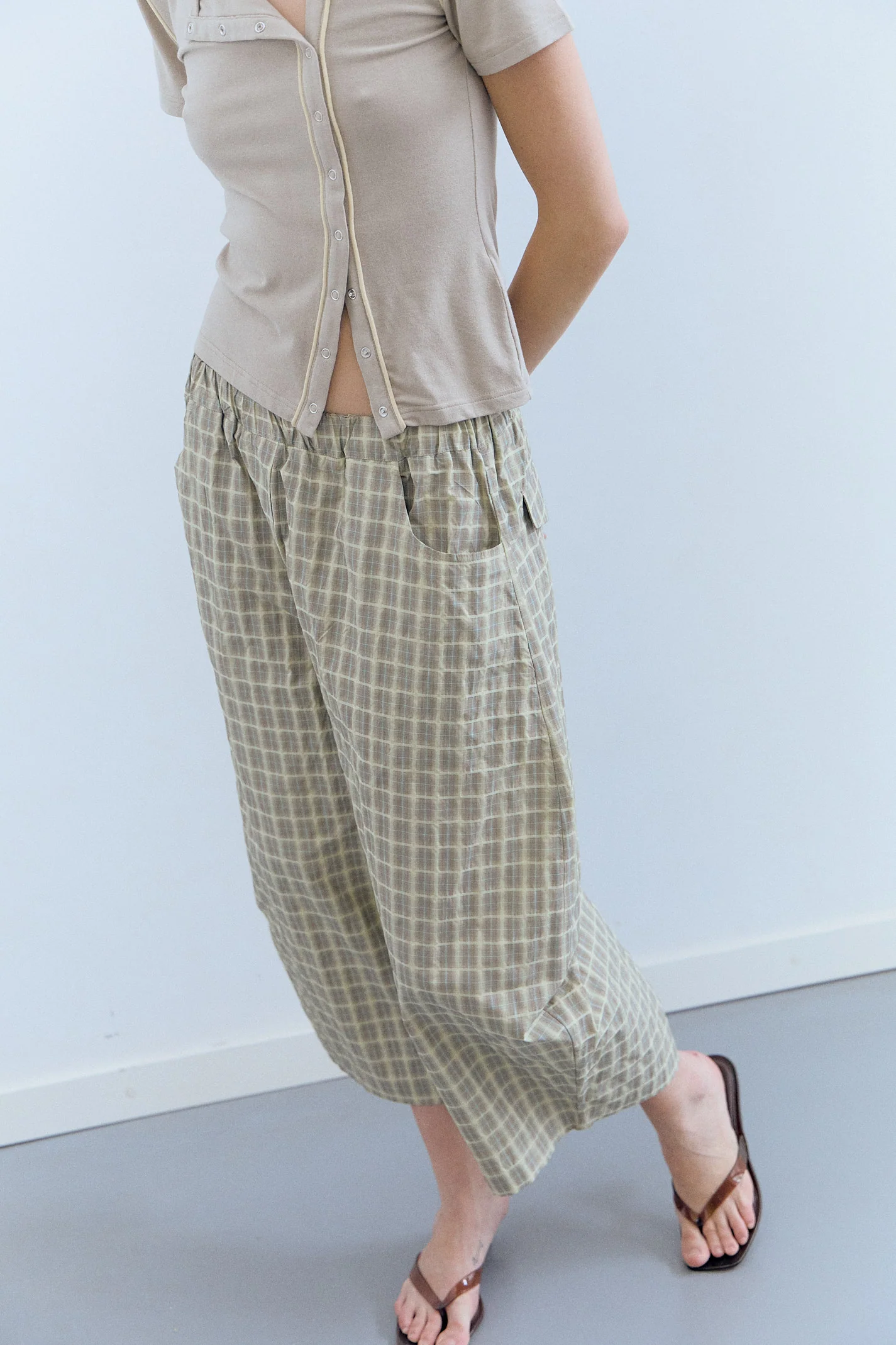 Pantalones barrel tartán con cintura elástica - Picnic - Image 3