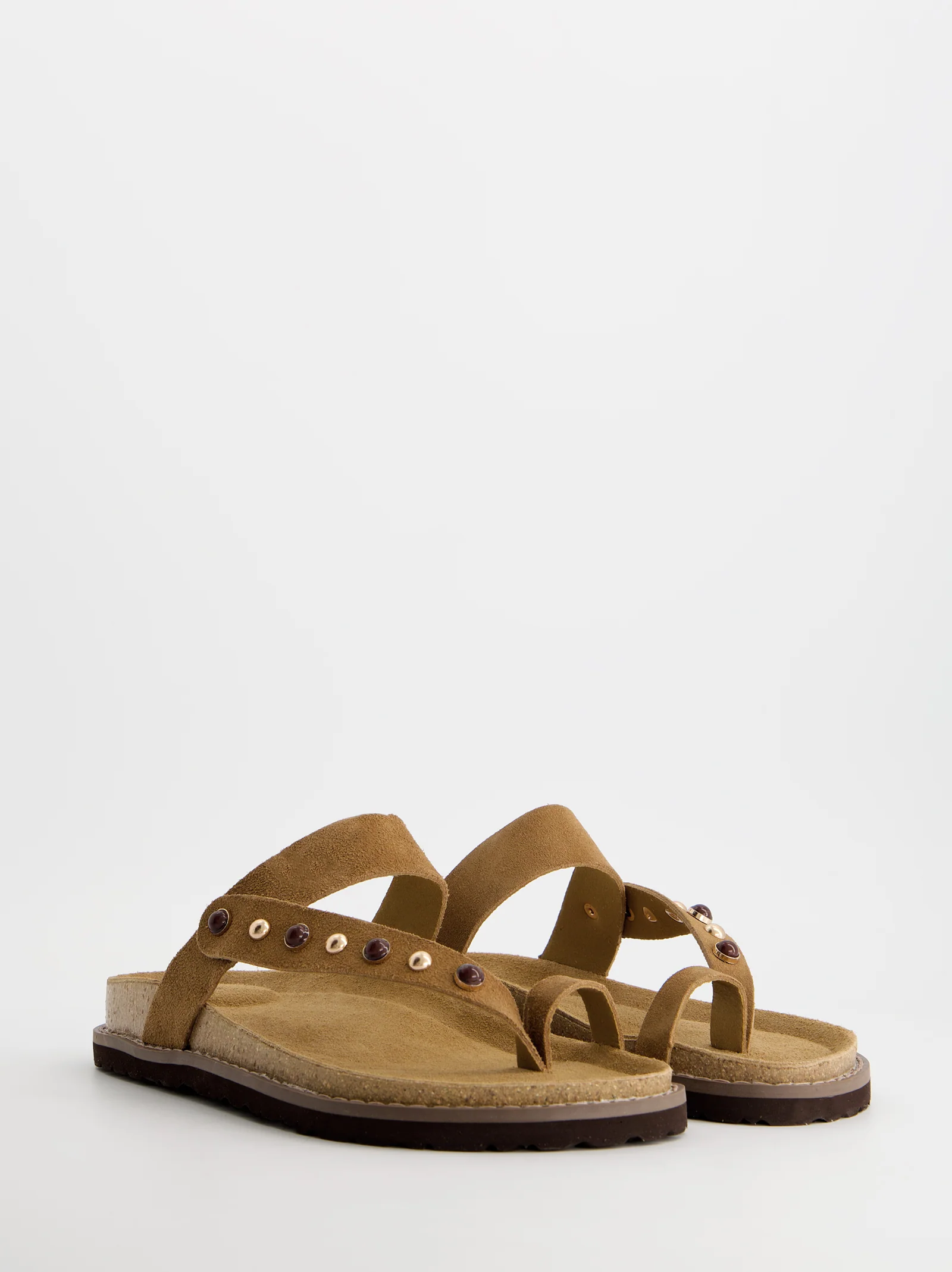 Sandalias en ante con detalles ornamentales - Kaia - Image 4
