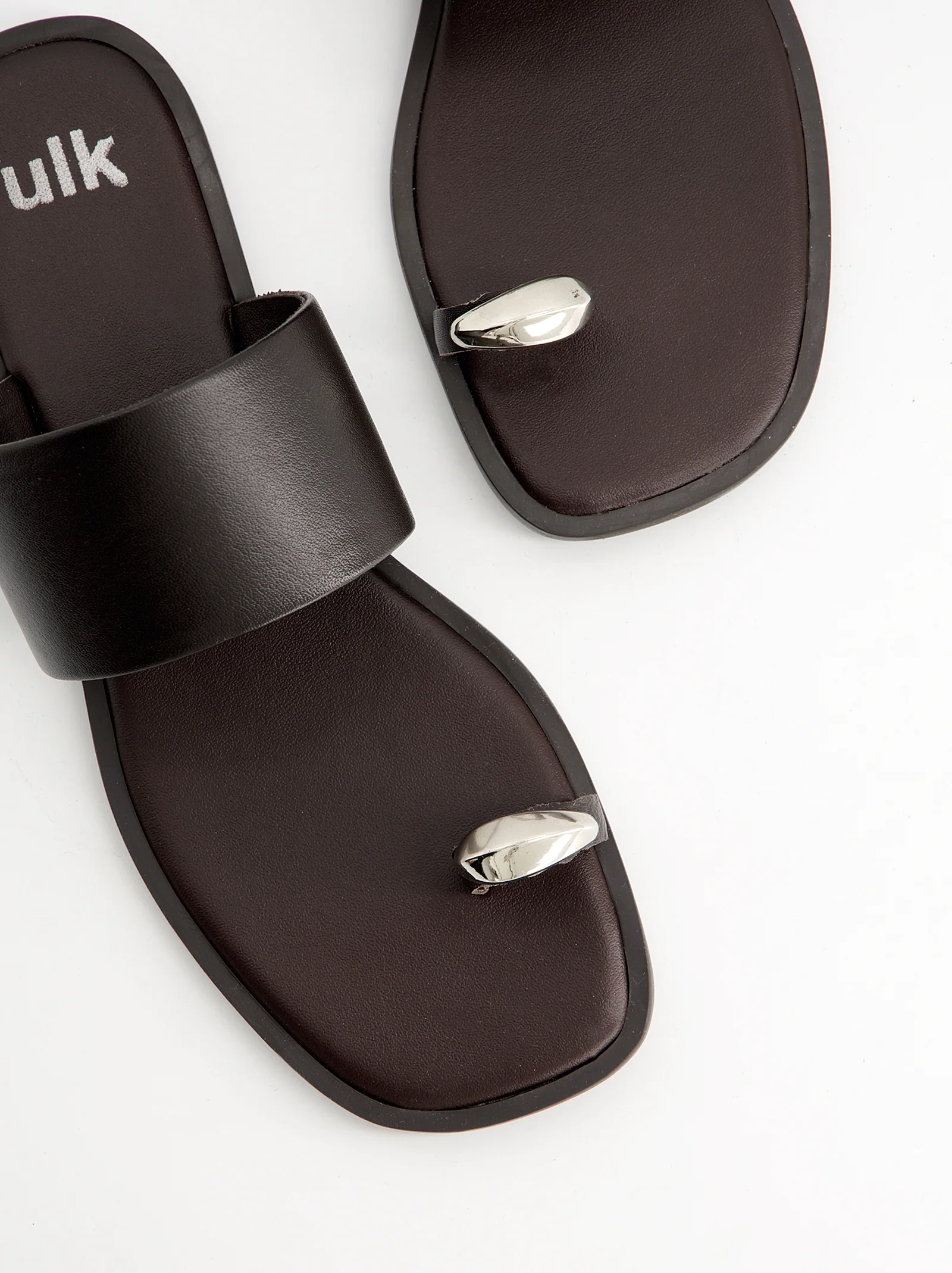 Sandalias planas de piel toe-ring - Fraser - Image 4
