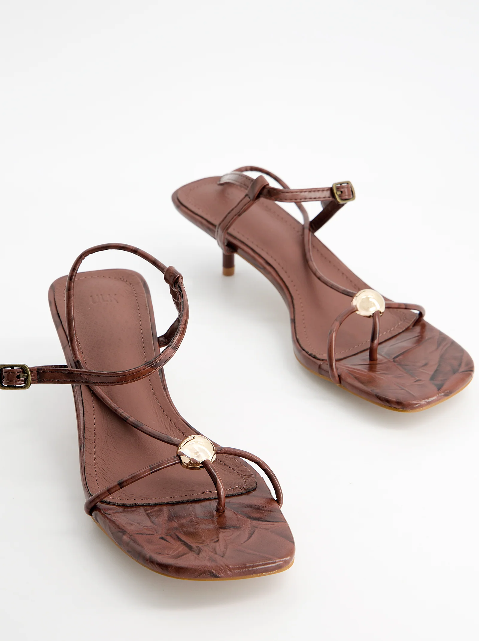 Sandalias tiras finas tacón bajo - Bolly - Image 4