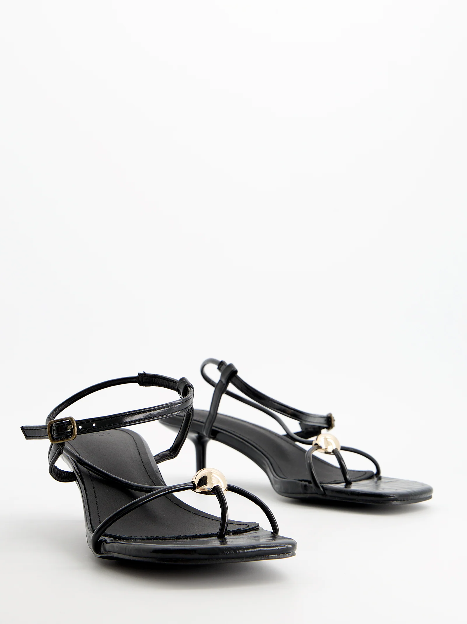 Sandalias tiras finas tacón bajo - Bolly - Image 3