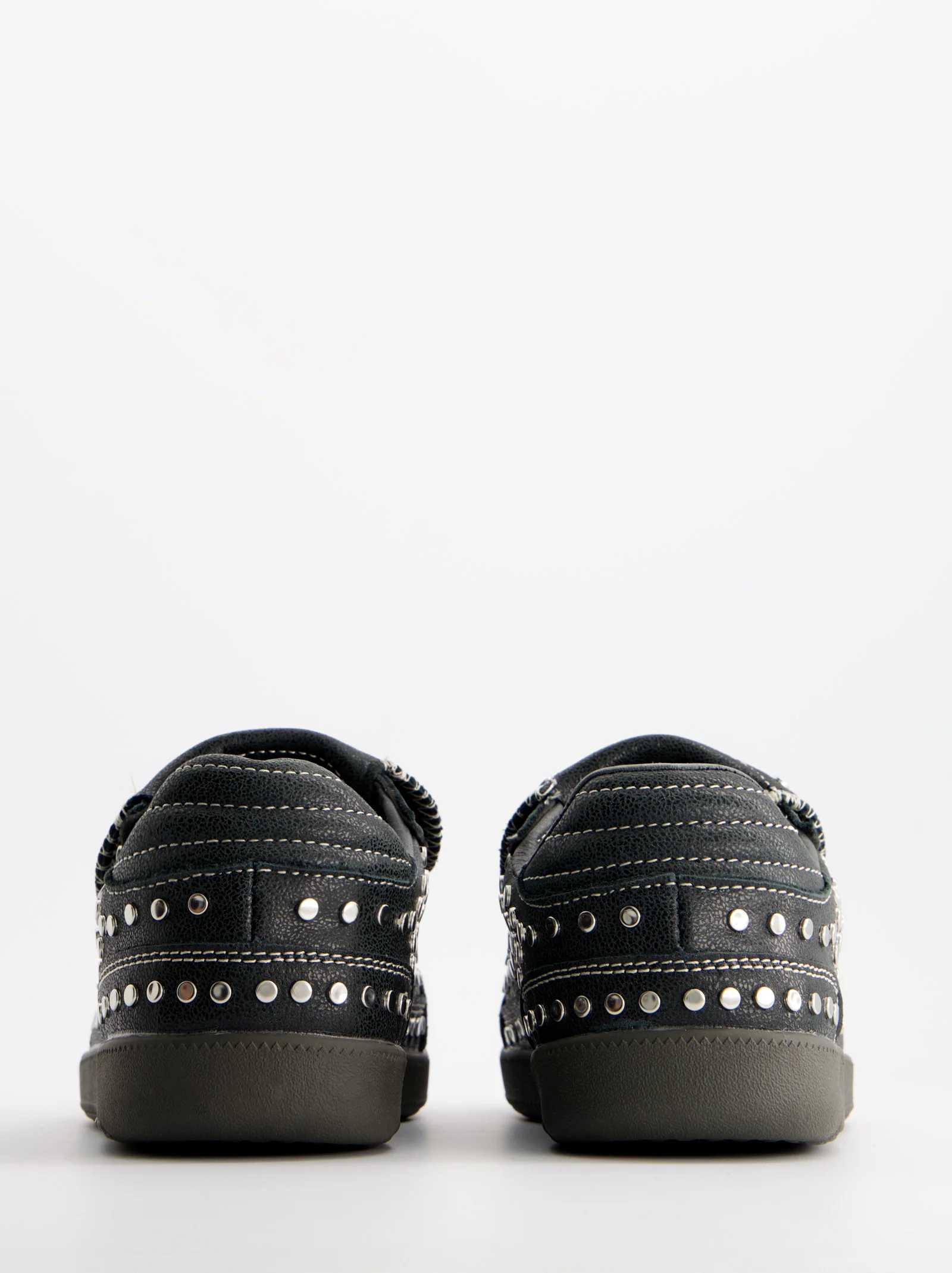 Zapatillas negras con tachuelas - ULK Chile - Image 5