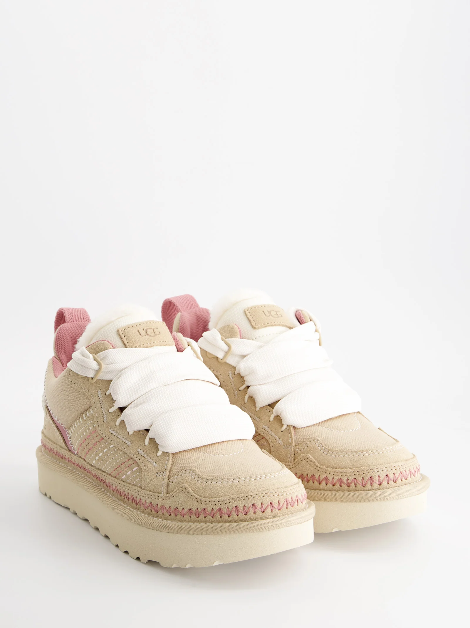 Zapatillas abotinadas de ante con bordado y cordones anchos - UGG Lowmel Meadow - Image 3