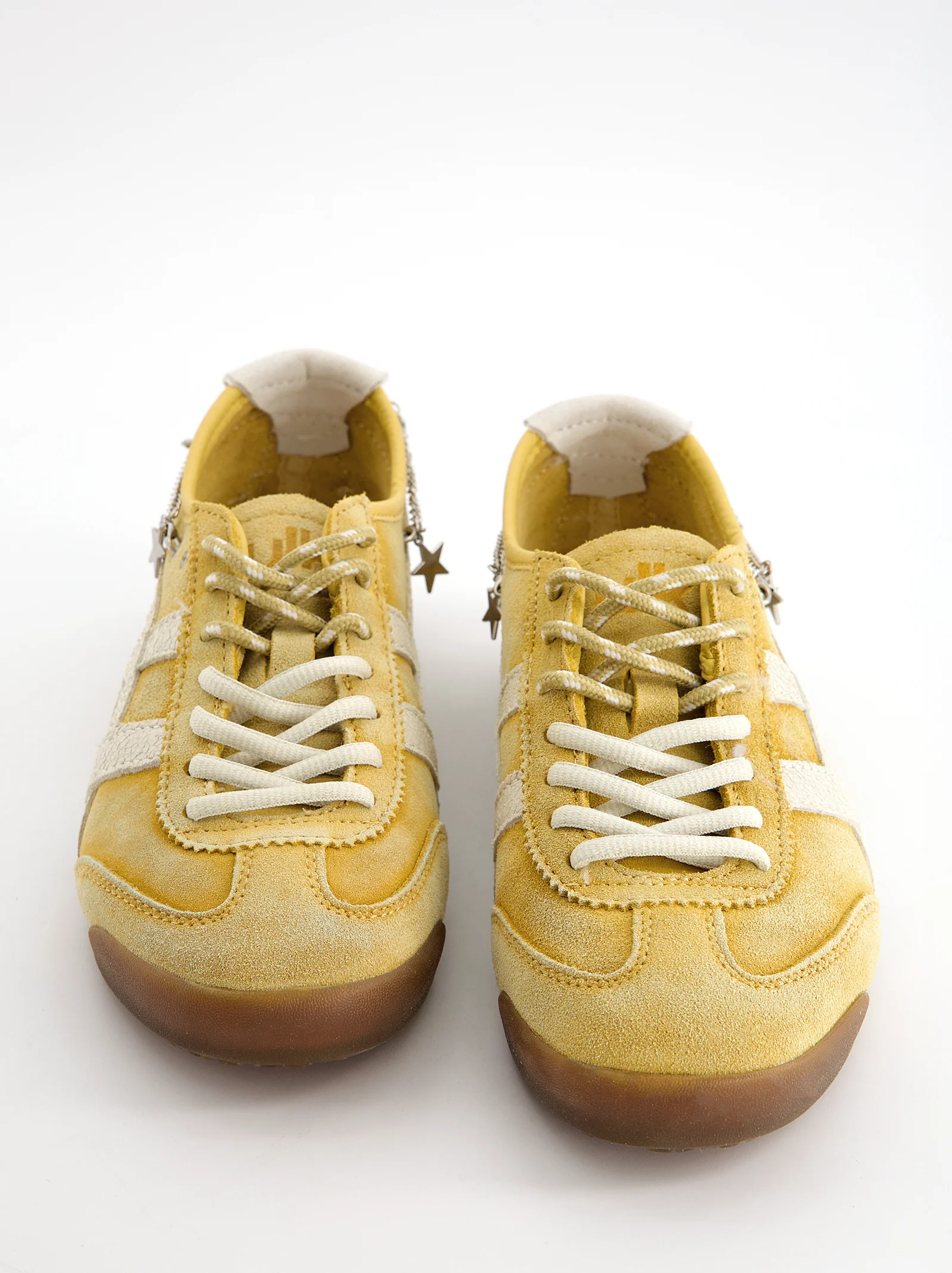 Zapatillas de ante vintage con charms - Onix - Image 2