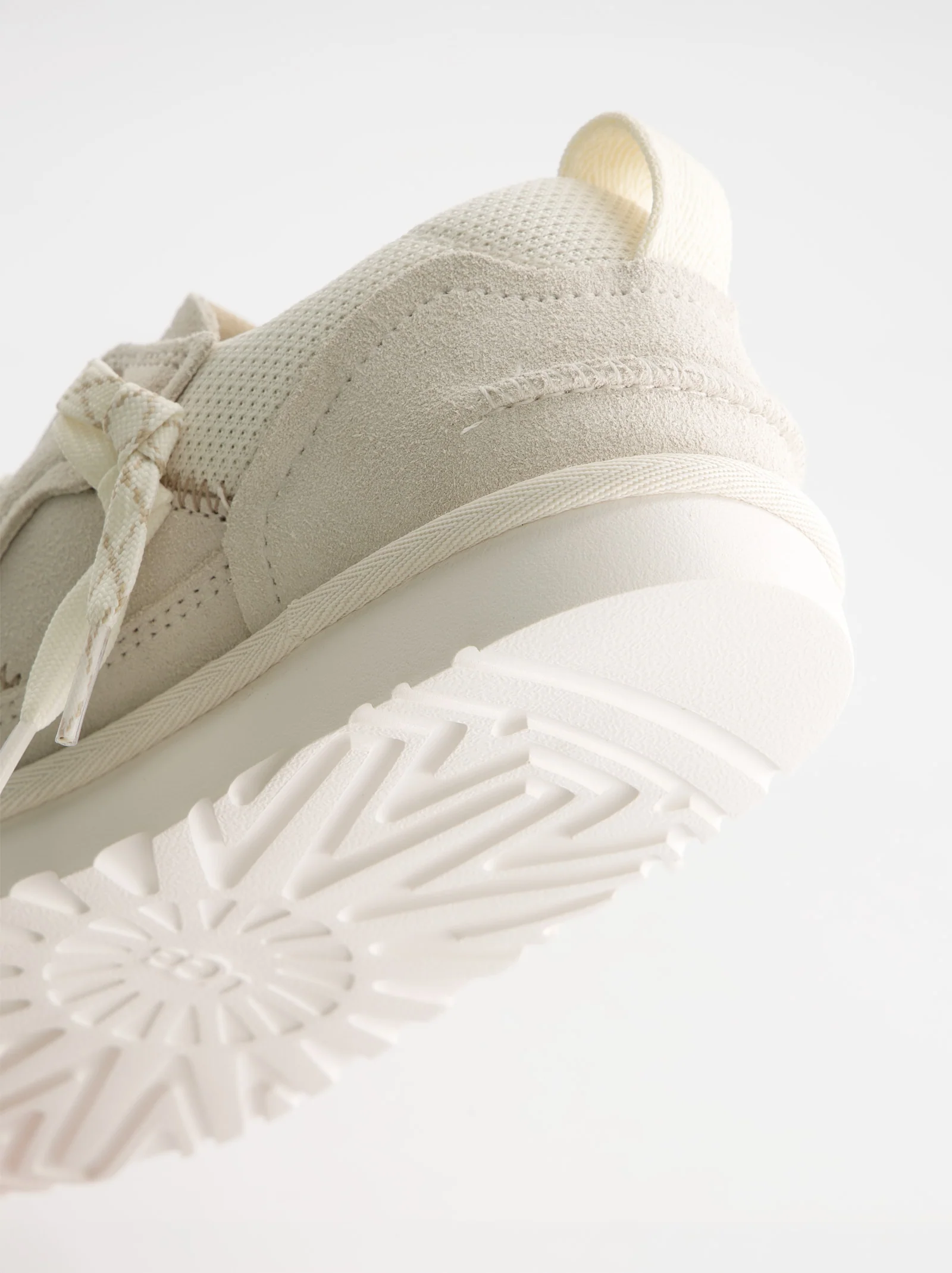 Zapatillas de doble cordón en ante - UGG Minimel - Image 3