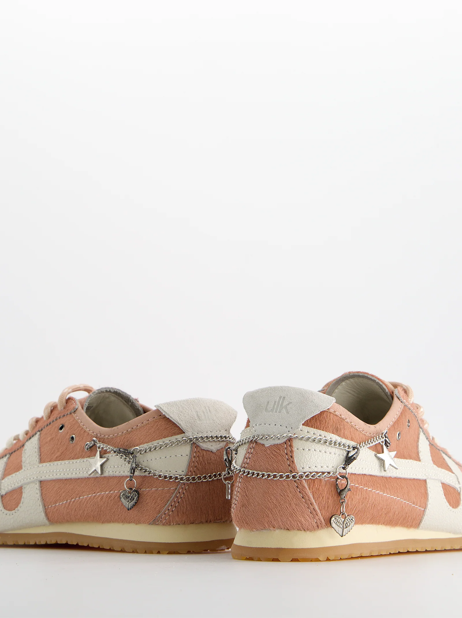 Zapatillas de pelo vintage con charms - Onix - Image 4