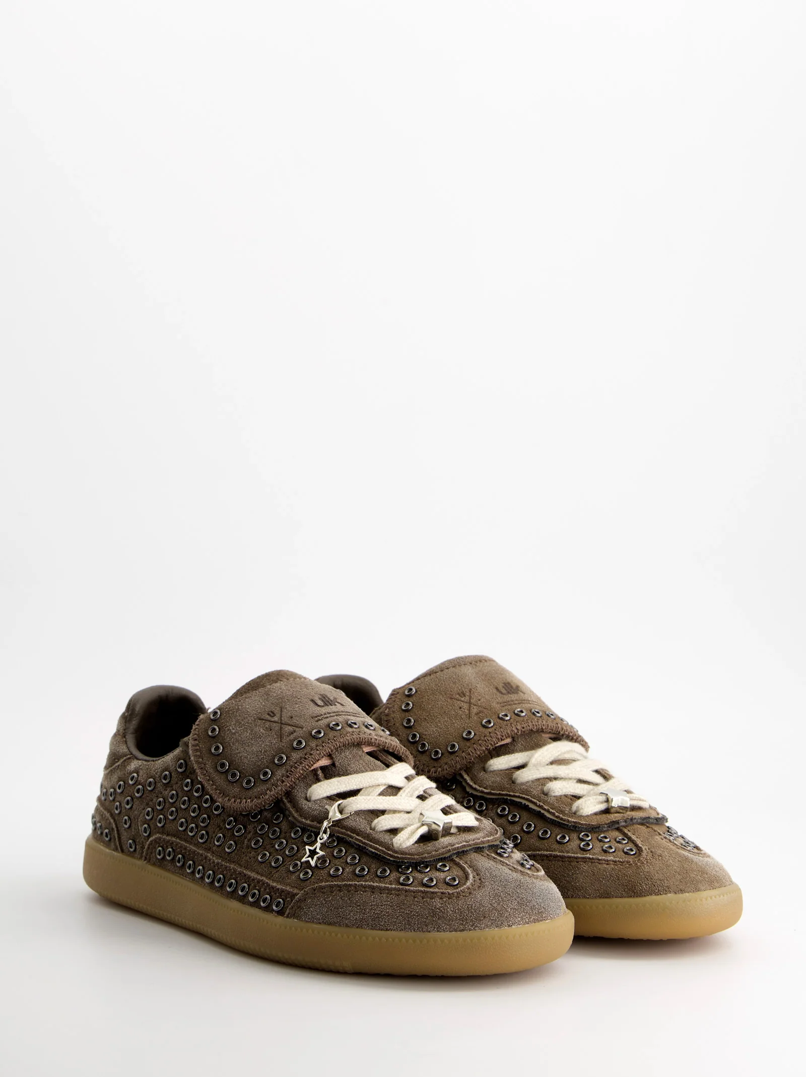 Zapatillas de piel con ojales metálicos - Chile - Image 3