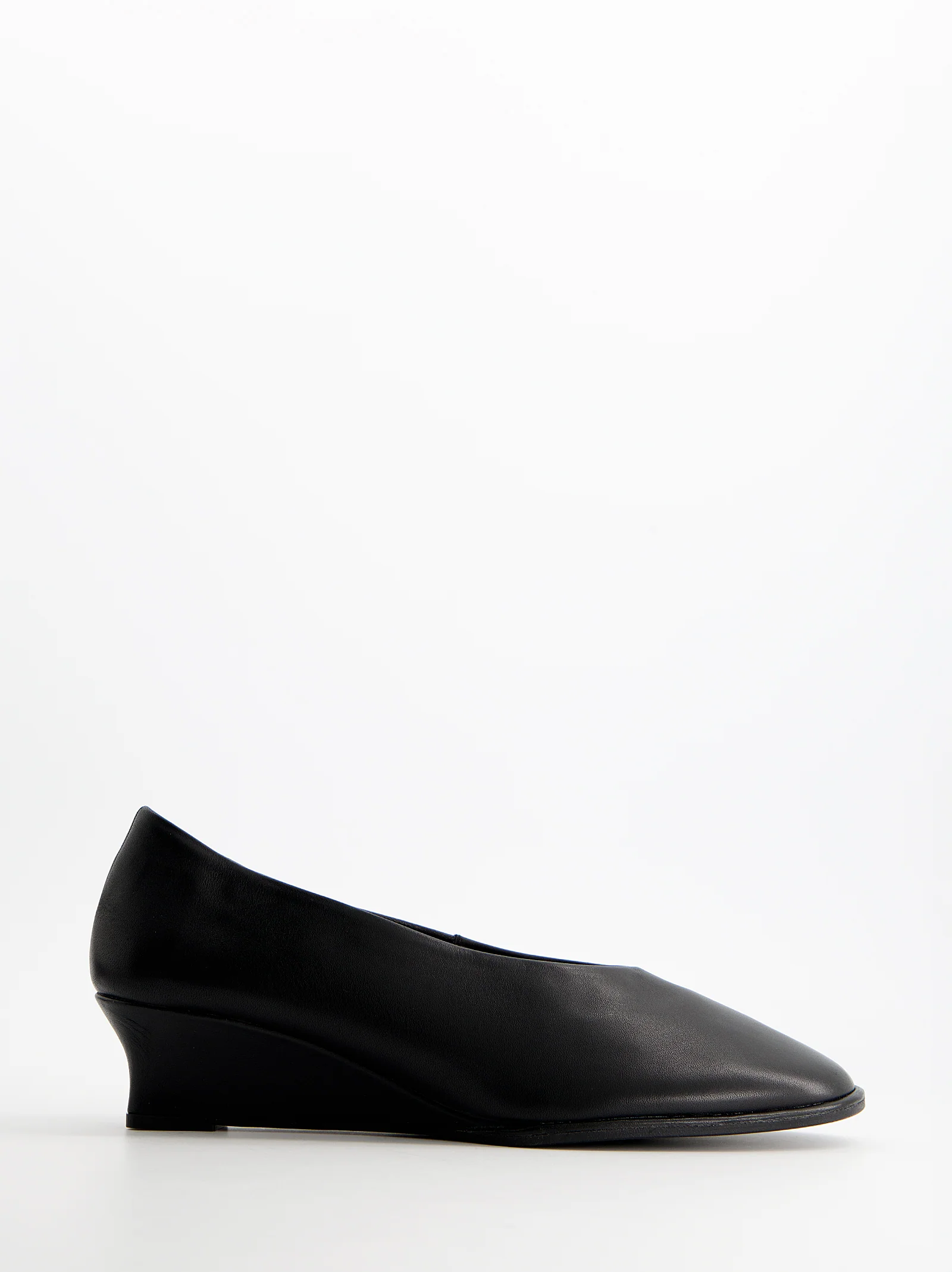 Zapatos glove en piel con cuña Silvy