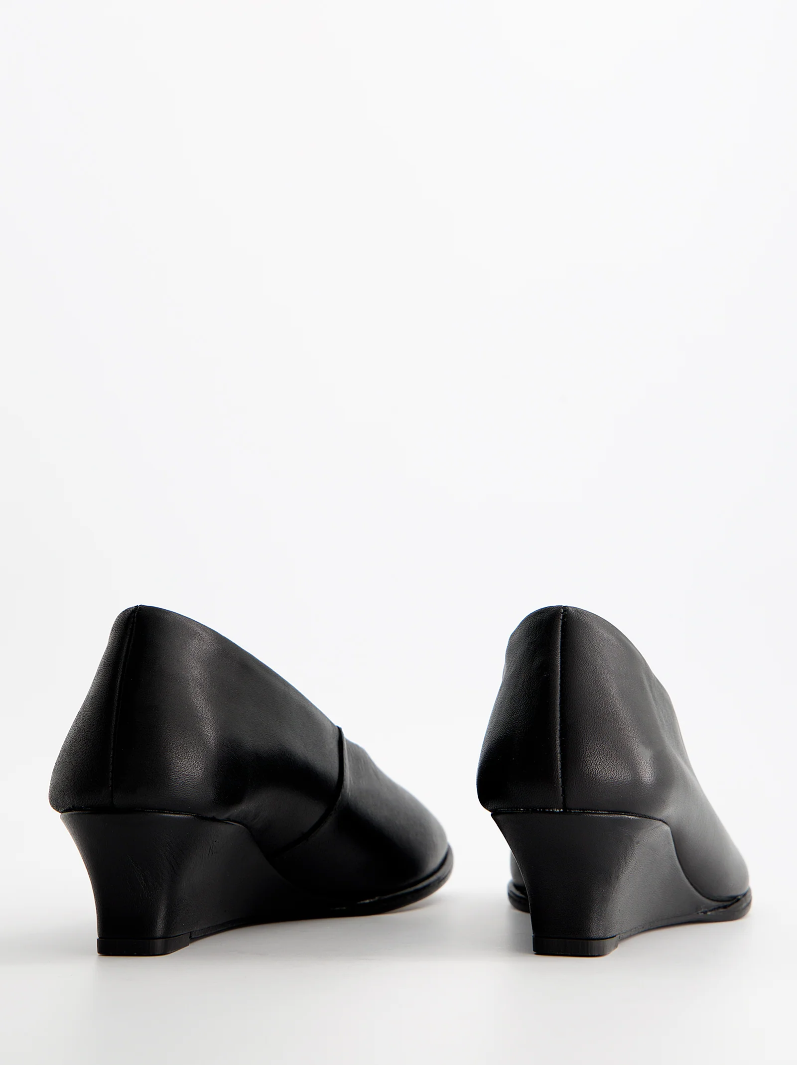 Zapatos glove en piel con cuña Silvy - Image 3